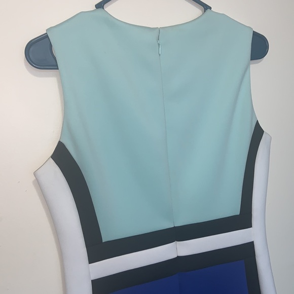 Dress - Picture 4 of 5